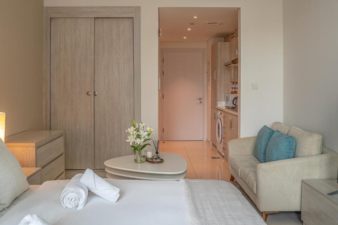 Palm Jumeirah Apartment | Seven Palm Jumeirah Studio - Private Beach Access