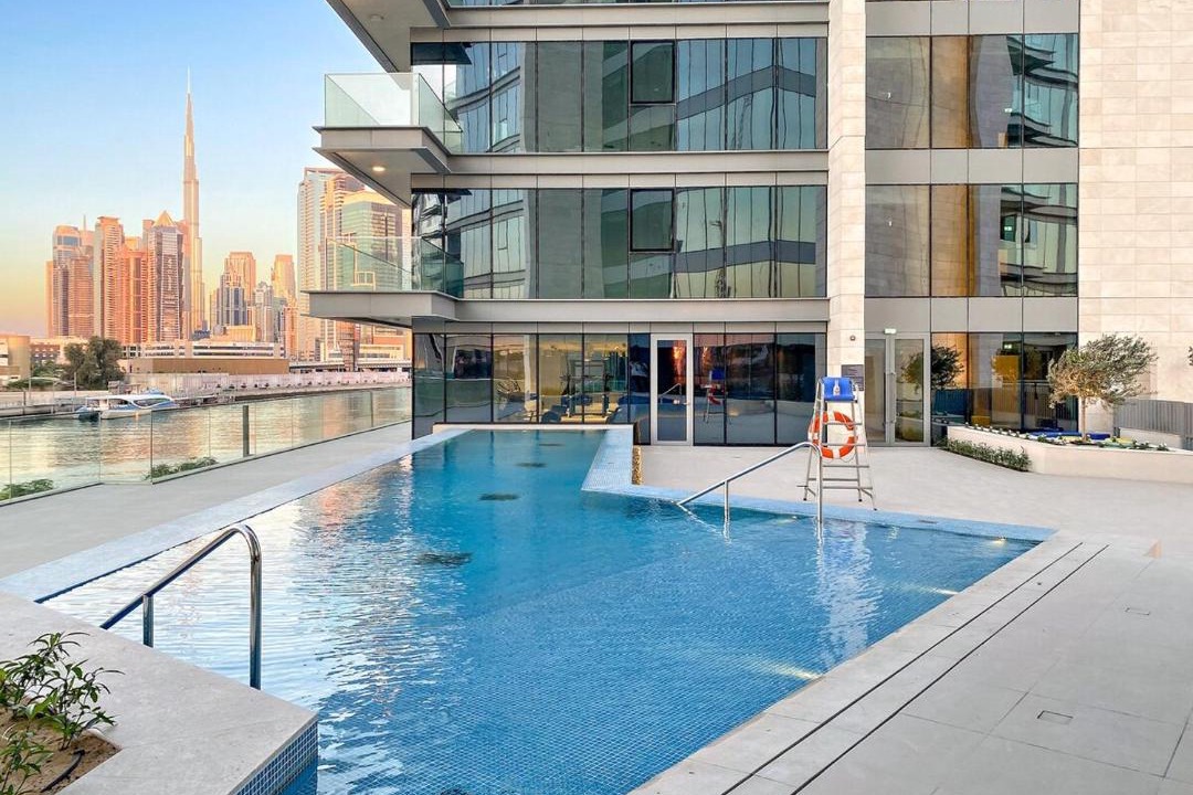 Al Safa Apartment | Elegant 1BR Apt with Balcony Views of Burj Khalifa & Dubai Canal