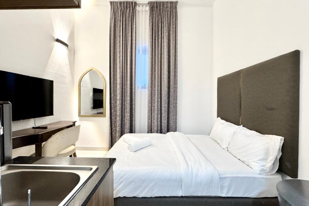 Jumeira 3 Apartment | Al Manara Classic Cozy Studio