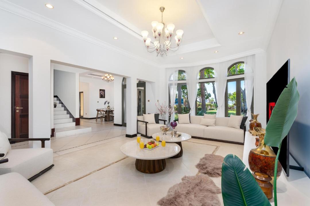 Palm Jumeirah Villa | Samaya Holiday Homes - Luxury Villa Pool - Beach Access & Fishing Zone