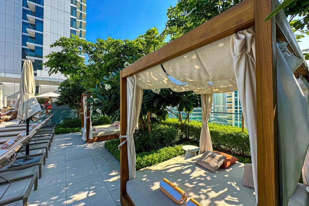 Dubai Marina Apartment | Panoramic Marina 1BR City Skyline Views with Balcony, Pool & Gym Access