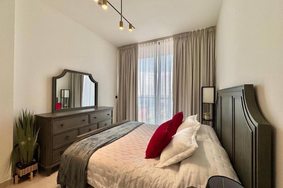 Jumeirah Village Circle Apartment | Chic & Modern 1br In Jvc With Full Amenities