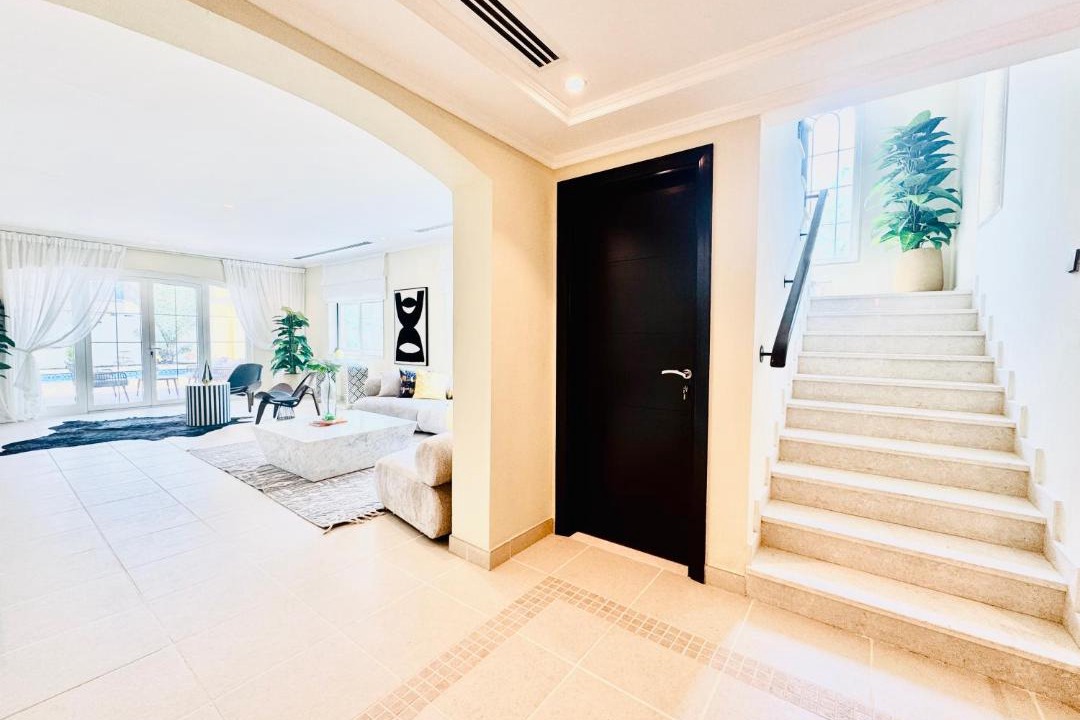 Jumeirah Park Villa | Venduras - Elite 3BR Villa With Private Pool in Jumeirah Park