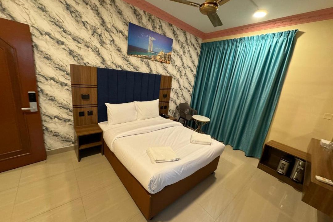 Naif Hotel | Three Dot Hotel