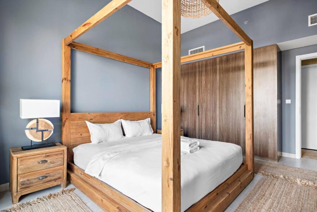 Umm Suqeim 3 Apartment | StoneTree - Cozy 1 BR near Madinat Jumeirah and Burj Al Arab