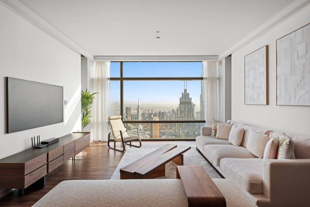 DIFC Apartment | Burj Khalifa & Downtown Views - 3BR Family Retreat Near Dubai Mall