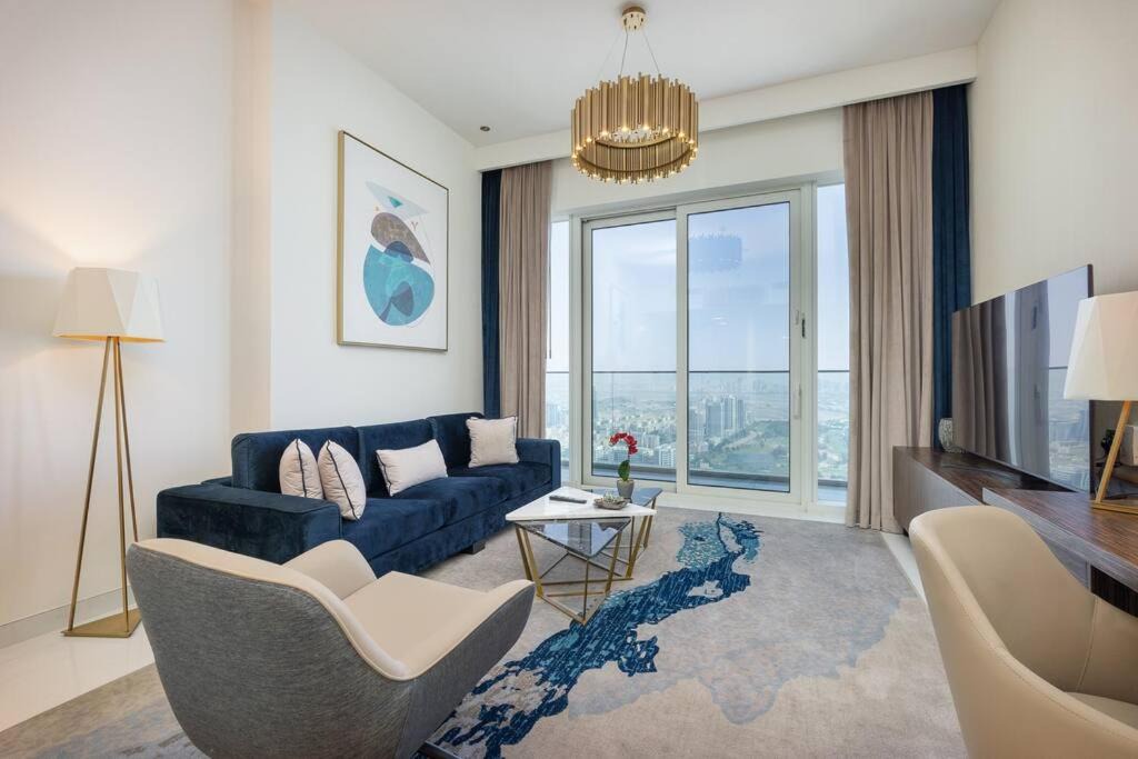 Dubai Internet City Apartment | Exquisite Apartment Minutes Away from the Beach