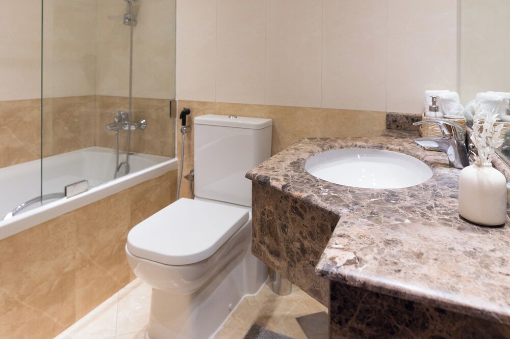 Photo of Bathroom in Jabal Ali 2