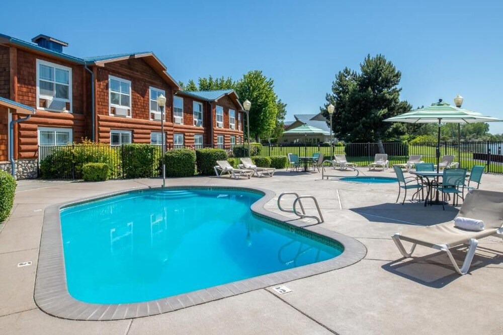 Photo of Outdoor in Boardman