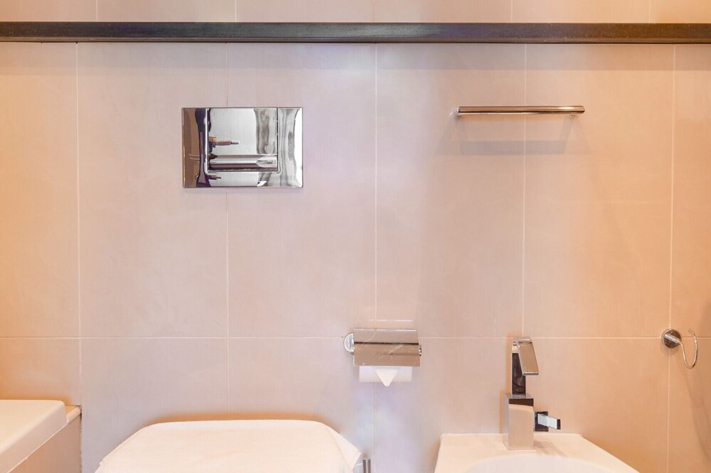 Photo of Bathroom in Jumeirah Lake Towers