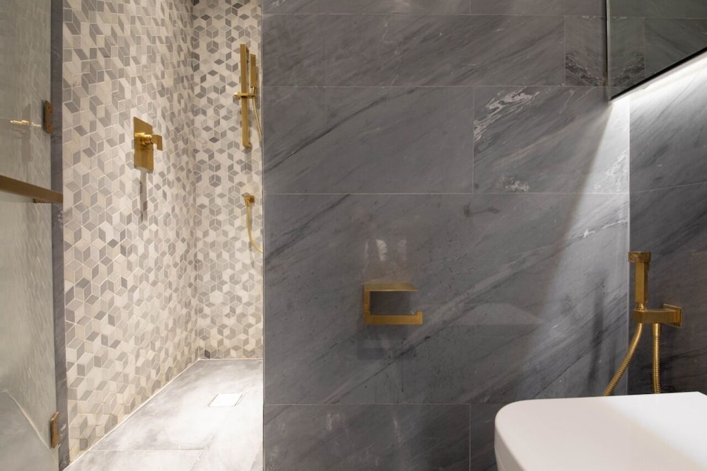 Photo of Bathroom in Sheikh Zayed Road