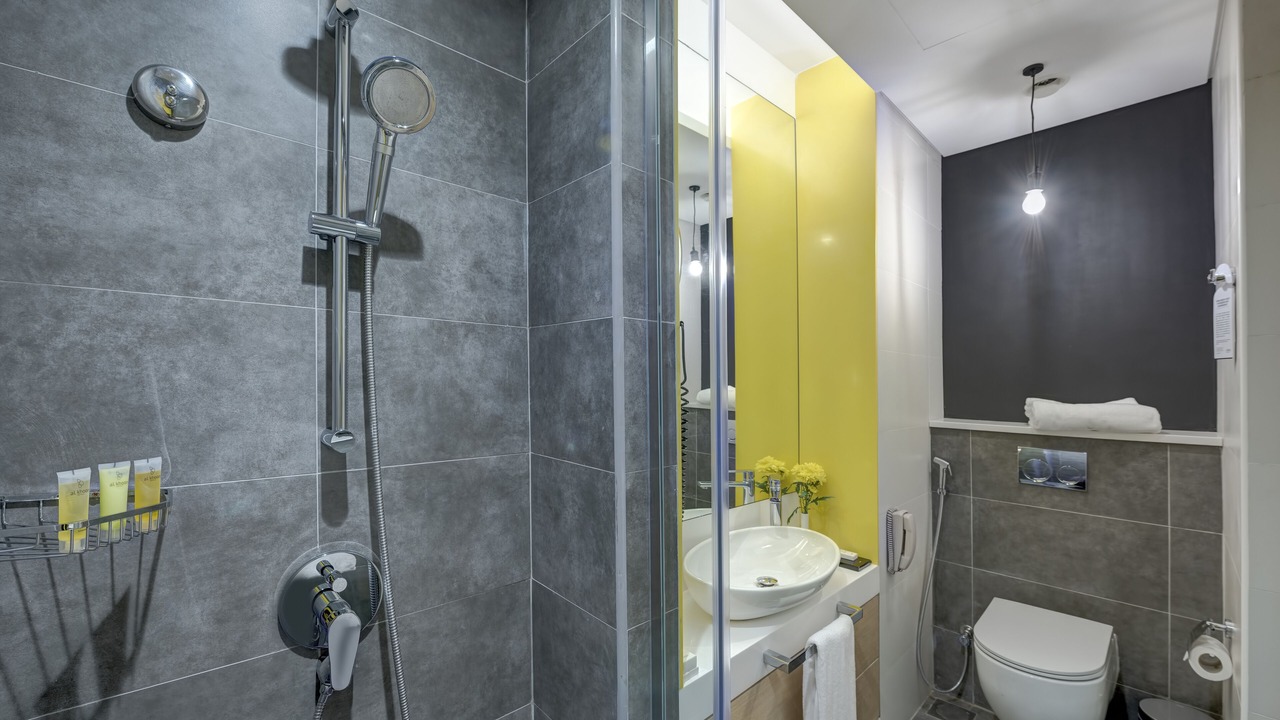 Photo of Bathroom in Sheikh Zayed Road