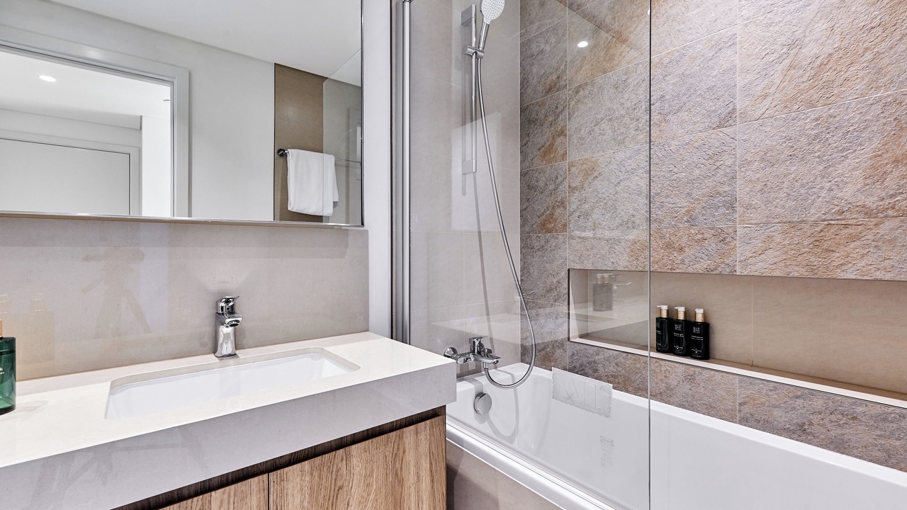 Photo of Bathroom in Za'abeel 2