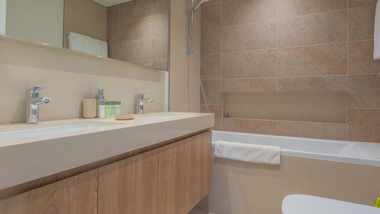 Photo of Bathroom in Za'abeel 2