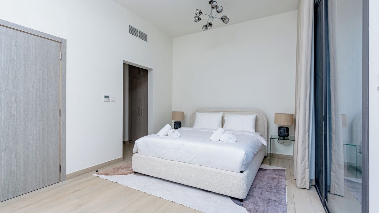 Photo of Bedroom in Mina Al Arab