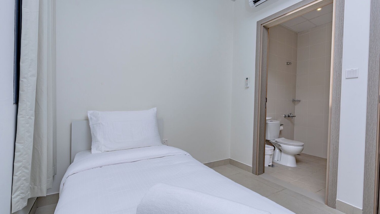 Photo of Bedroom in Mina Al Arab