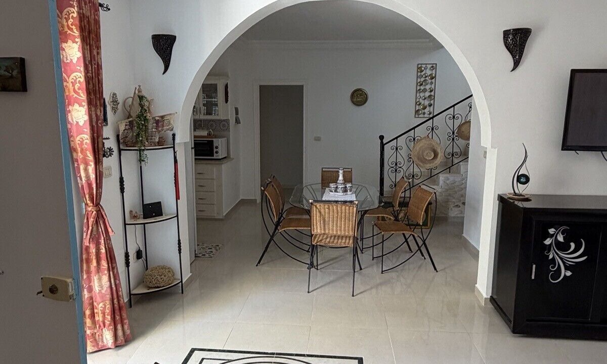 Photo of Livingroom in Fatou