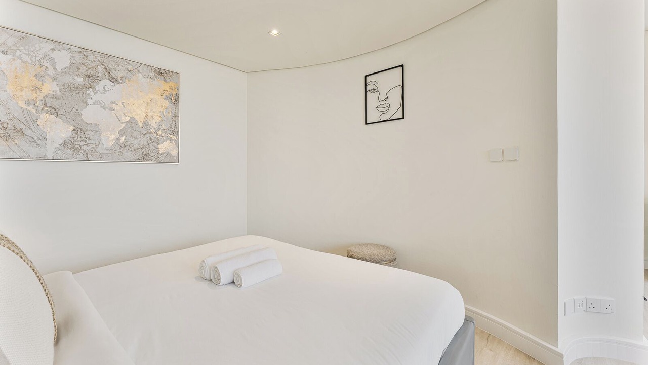 Photo of Bedroom in Trade Center