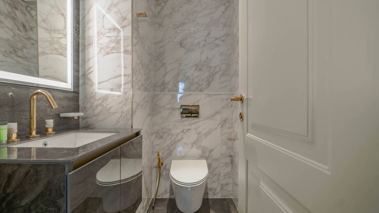 Photo of Bathroom in Discovery Gardens