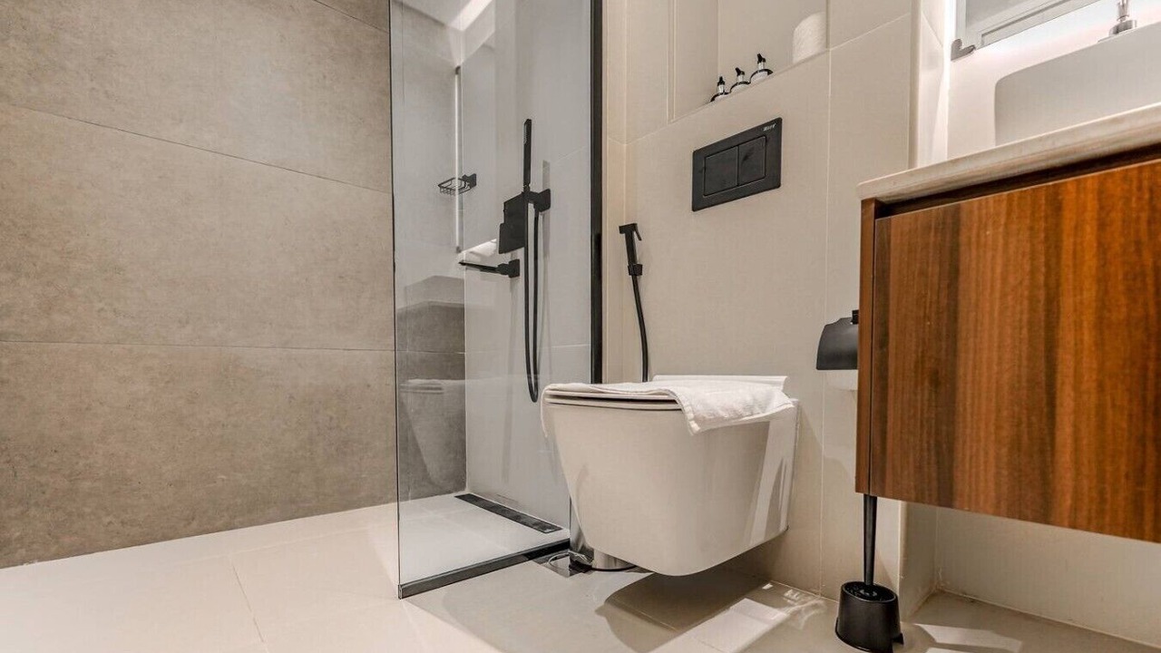 Photo of Bathroom in Discovery Gardens