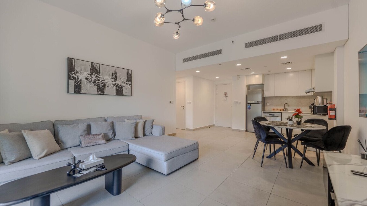 Photo of Livingroom in Umm Suqeim 3