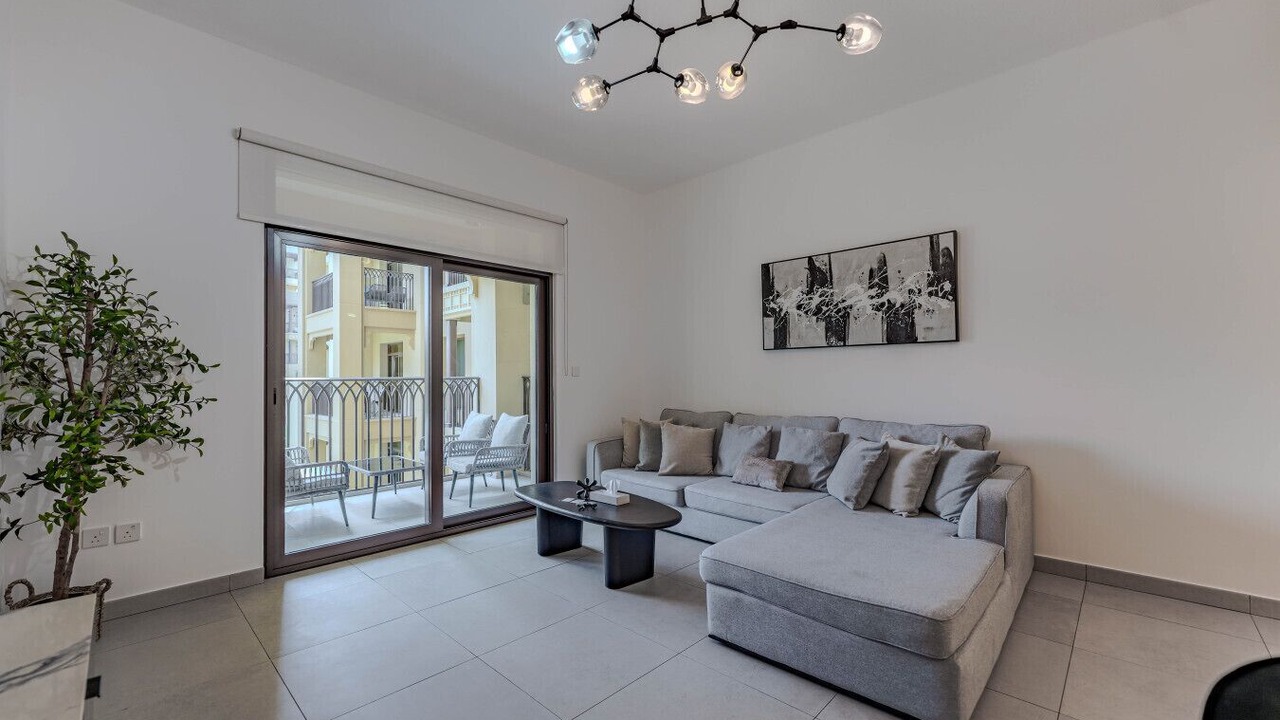 Photo of Livingroom in Umm Suqeim 3