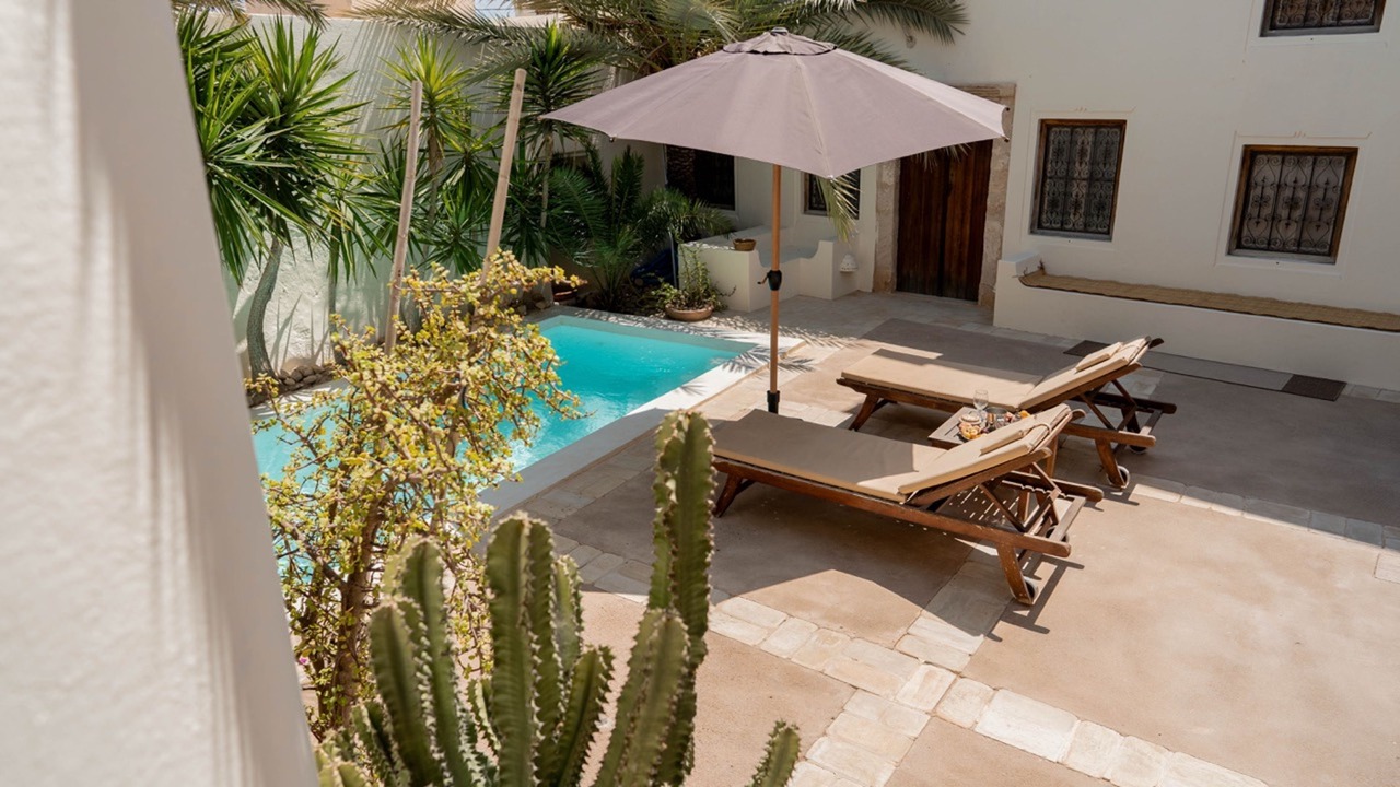 Photo of Outdoor in Erriadh
