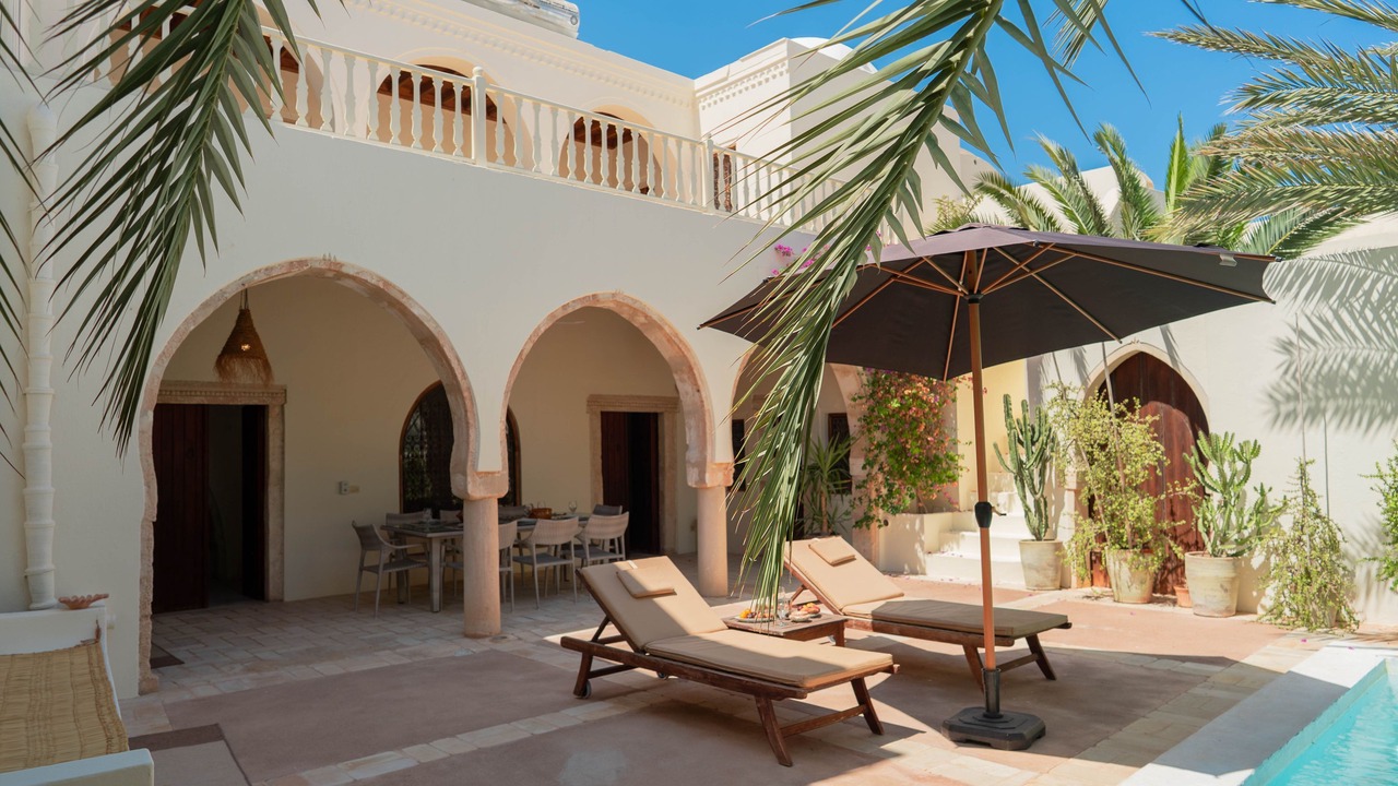 Photo of Outdoor in Erriadh