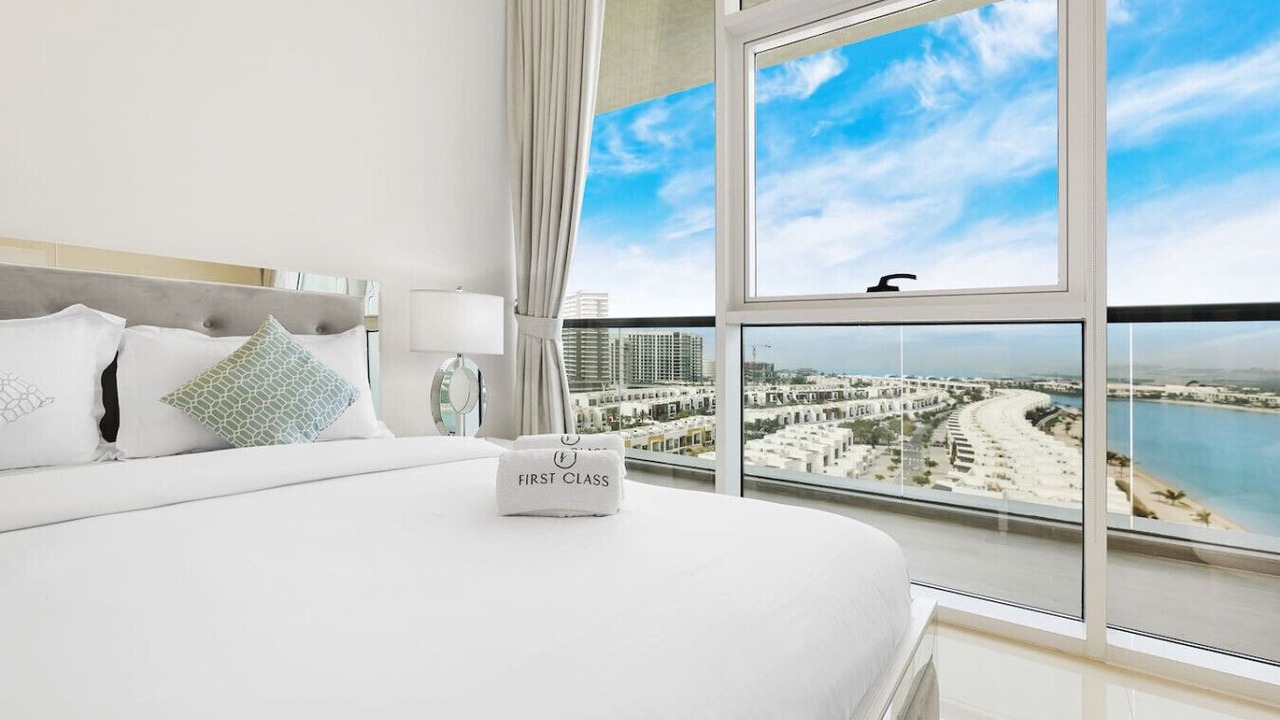 Photo of Bedroom in Mina Al Arab