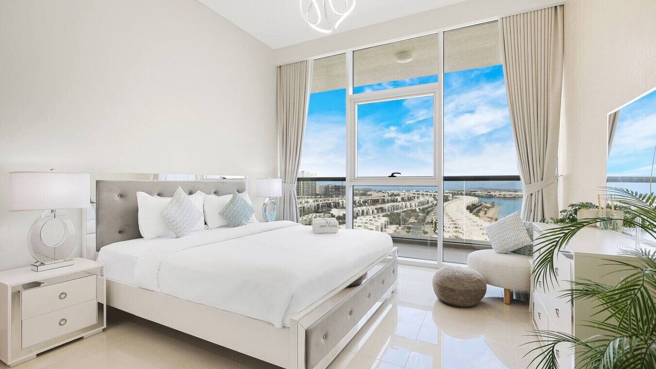 Photo of Bedroom in Mina Al Arab