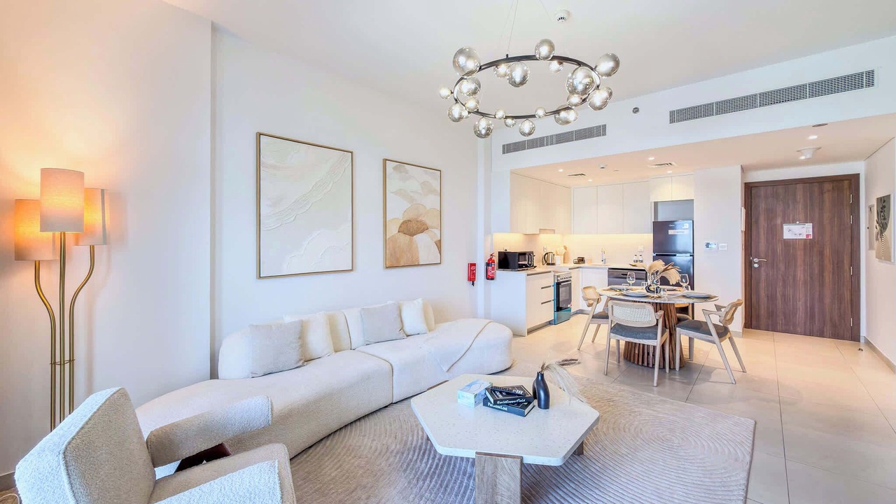 Photo of Livingroom in Umm Suqeim 3