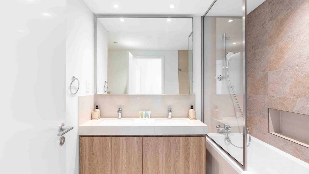 Photo of Bathroom in Za'abeel 2