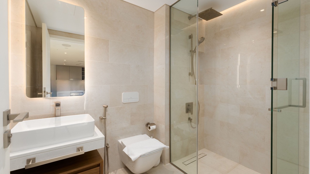 Photo of Bathroom in Umm Suqeim 3