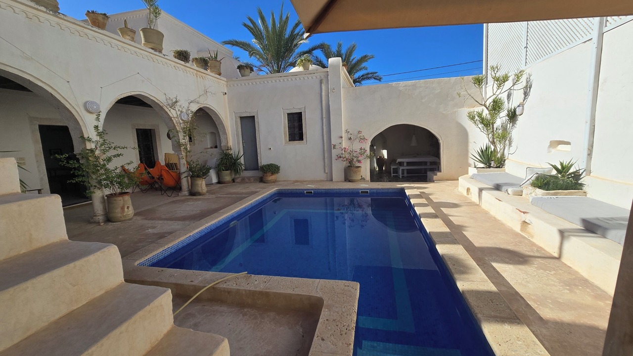 Photo of Outdoor in Erriadh