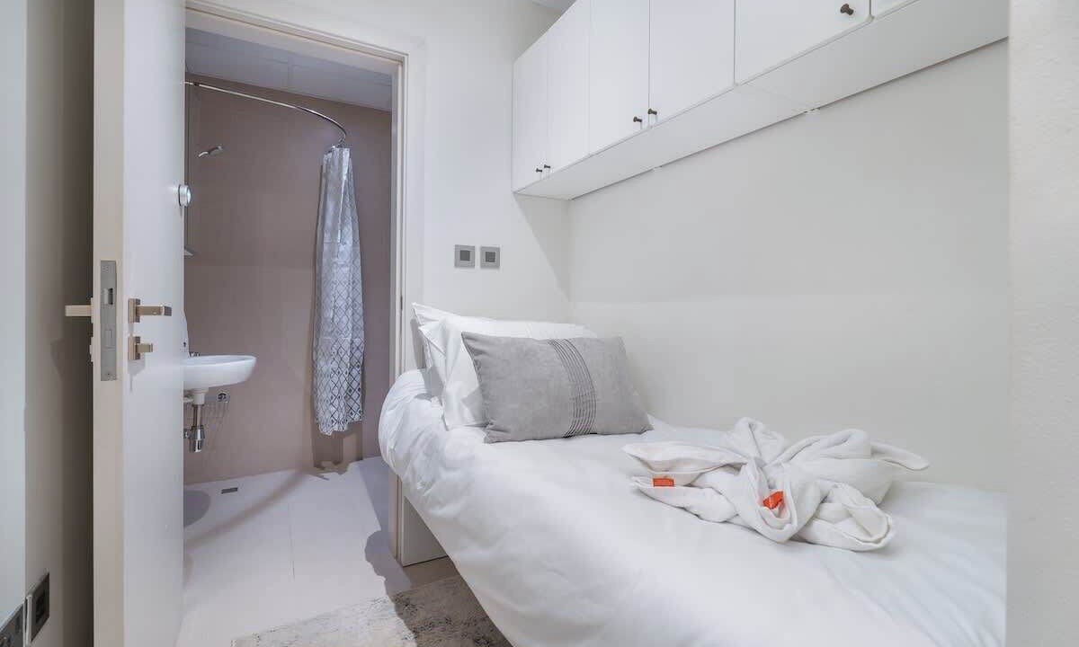 Photo of Bathroom in Palm Jumeirah