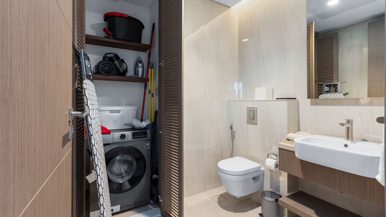Photo of Bathroom in Jabal Ali 2