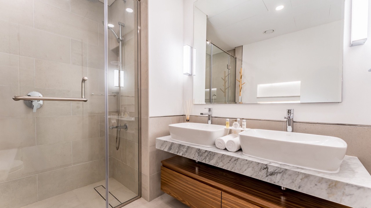 Photo of Bathroom in Umm Suqeim 3