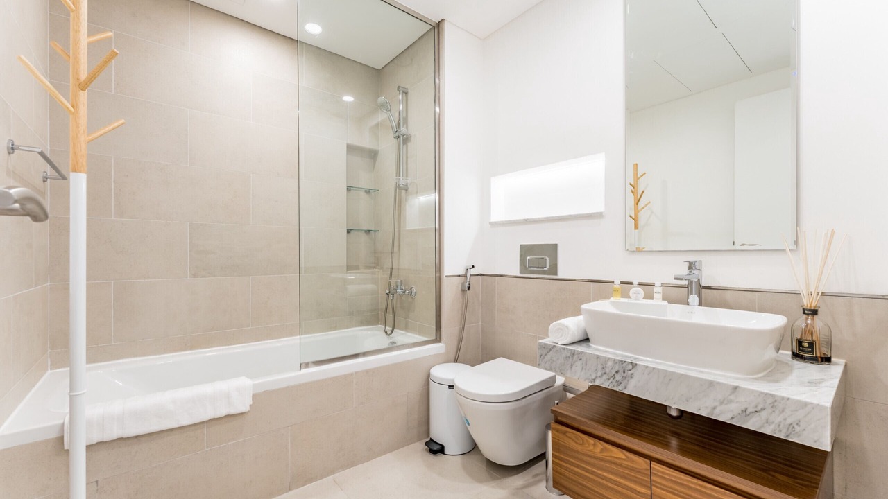 Photo of Bathroom in Umm Suqeim 3