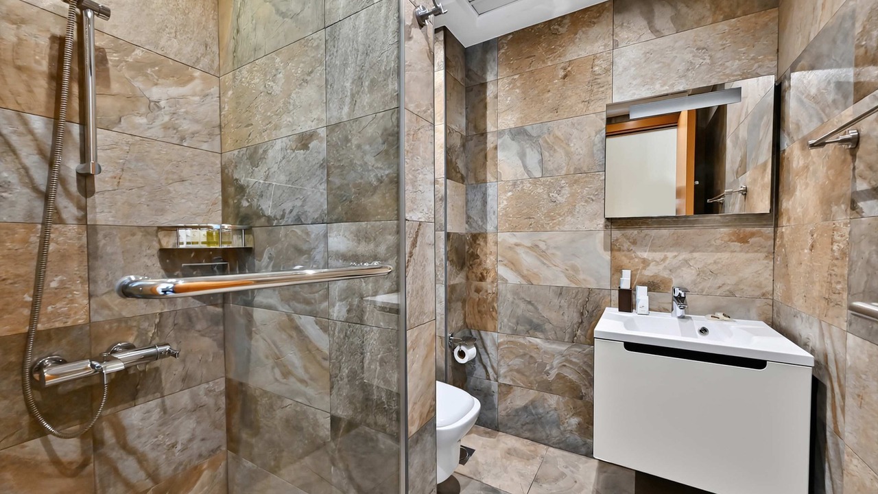 Photo of Bathroom in Palm Jumeirah