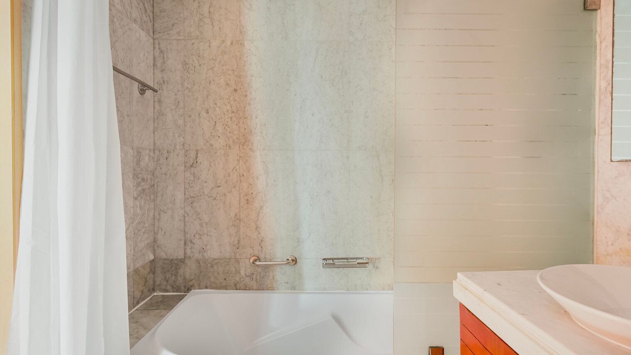 Photo of Bathroom in Jumeirah Lake Towers