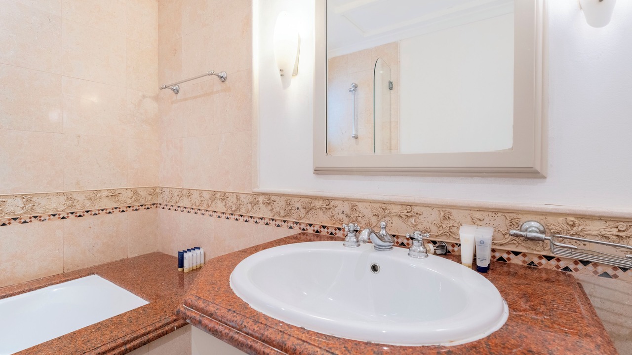 Photo of Bathroom in Palm Jumeirah
