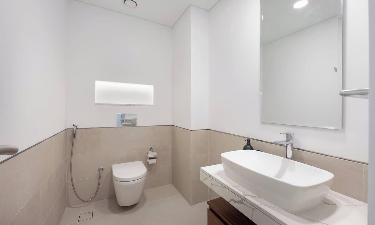 Photo of Bathroom in Umm Suqeim 3