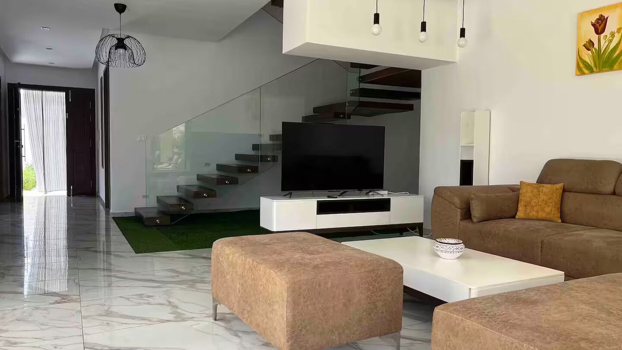 Photo of Livingroom in Aghir