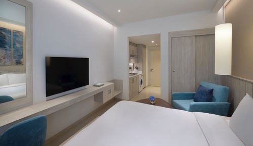 Studio with Balcony, Beach & Rooftop Infinity Pool Access