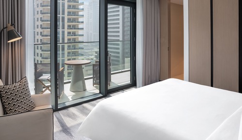 Deluxe Room, 1 King Bed, City View With Private Balcony
