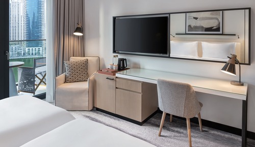 Deluxe Room, 2 Twin Beds, Marina View With Private Balcony