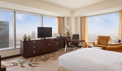 Deluxe Room, 1 King Bed, Corner