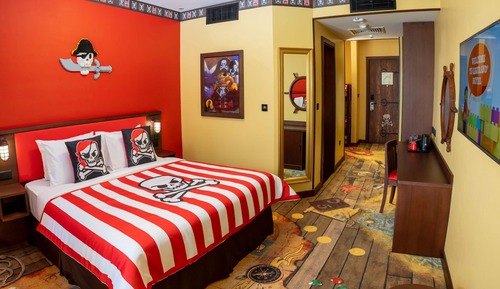 Themed Room with Creative Workshops, In-Room Treasure Hunt and Kids Activities