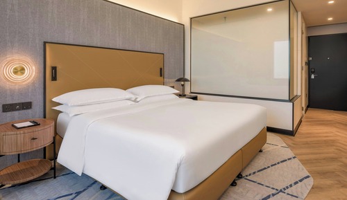 Grand Room, 1 King Bed