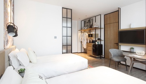 Room (Popular)